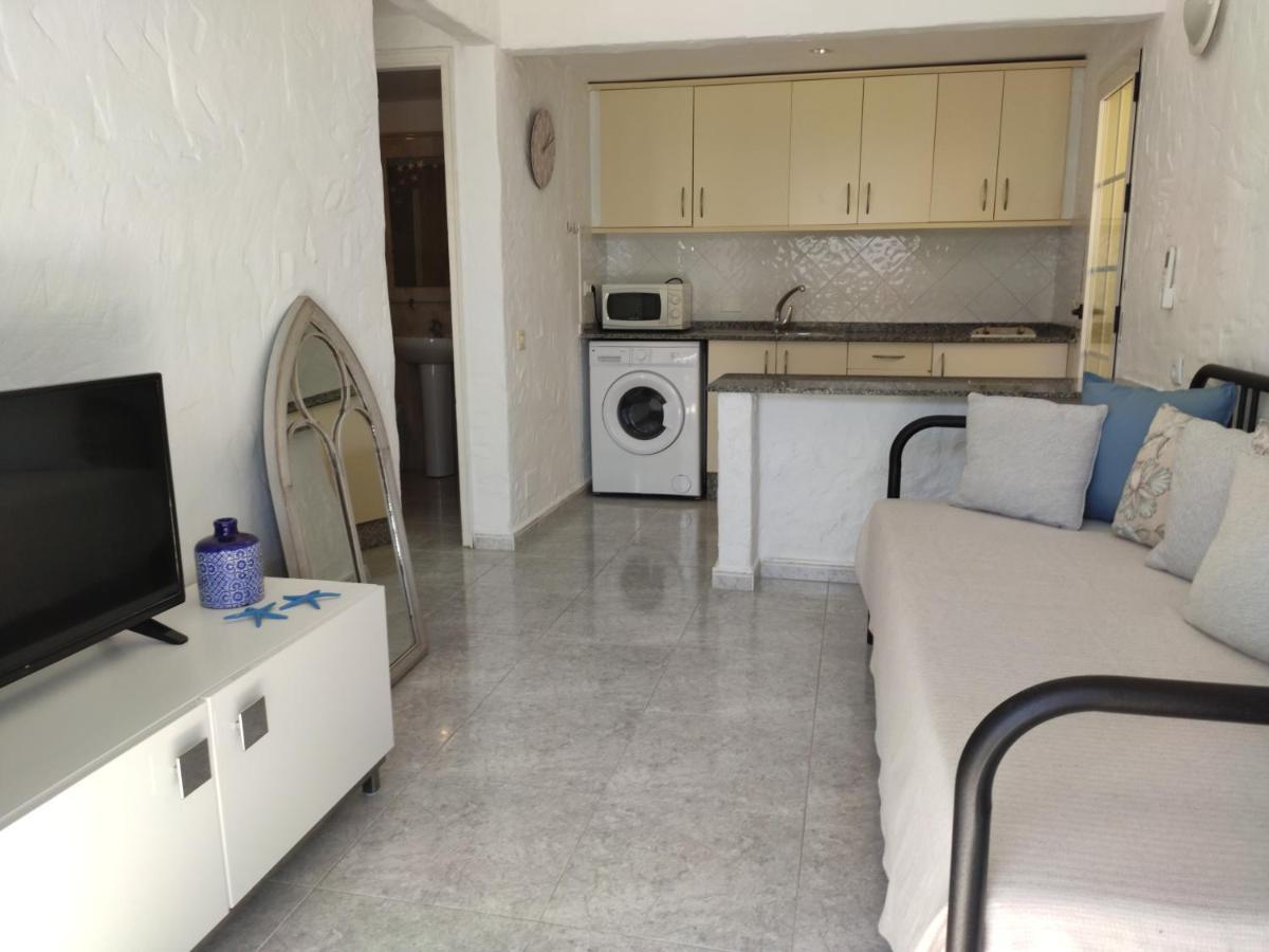 Private Bungalow A 200 Meters To Yumbo Center มาสปาโลมาส ภายนอก รูปภาพ