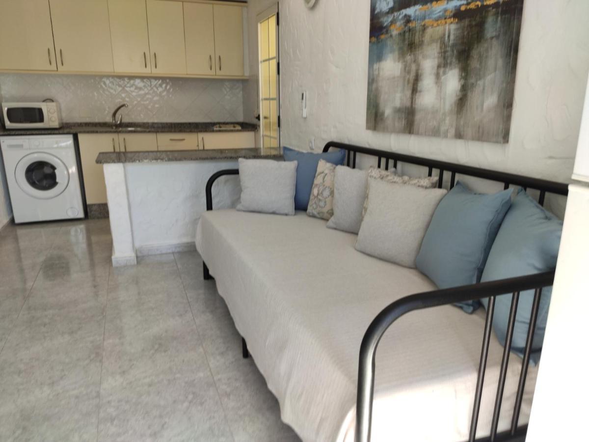 Private Bungalow A 200 Meters To Yumbo Center มาสปาโลมาส ภายนอก รูปภาพ